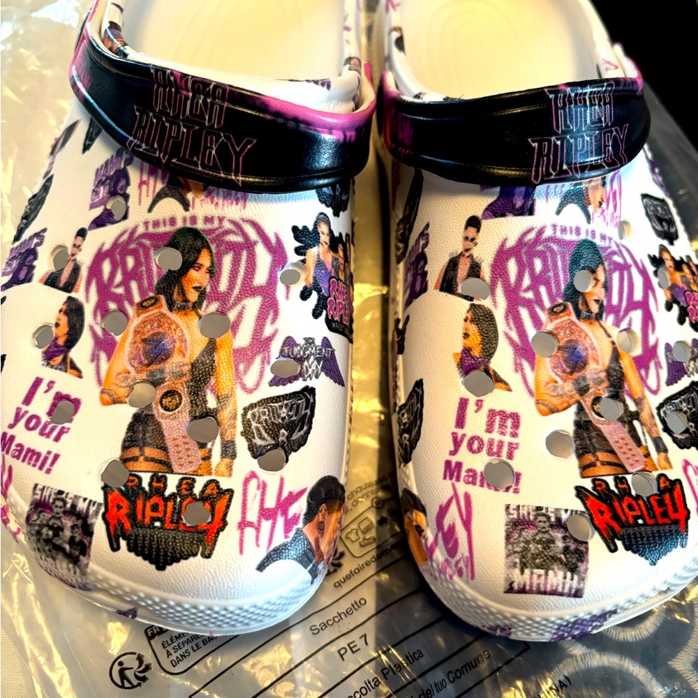 (Brand New) never worn Rhea Ripley Crocs